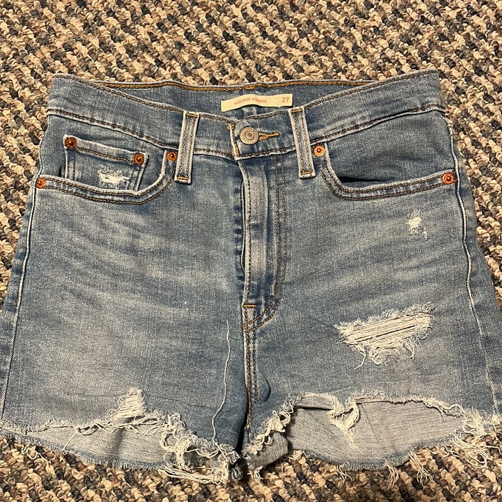 High Rise Size 27 Levi’s Shorts!!! - Picture 3 of 4